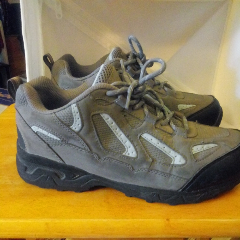 Coleman hikers